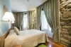 Book an exterior room with complete bathroom in the centre of San Sebastian